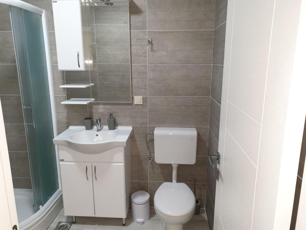 Apartments Jadran Тиват Экстерьер фото