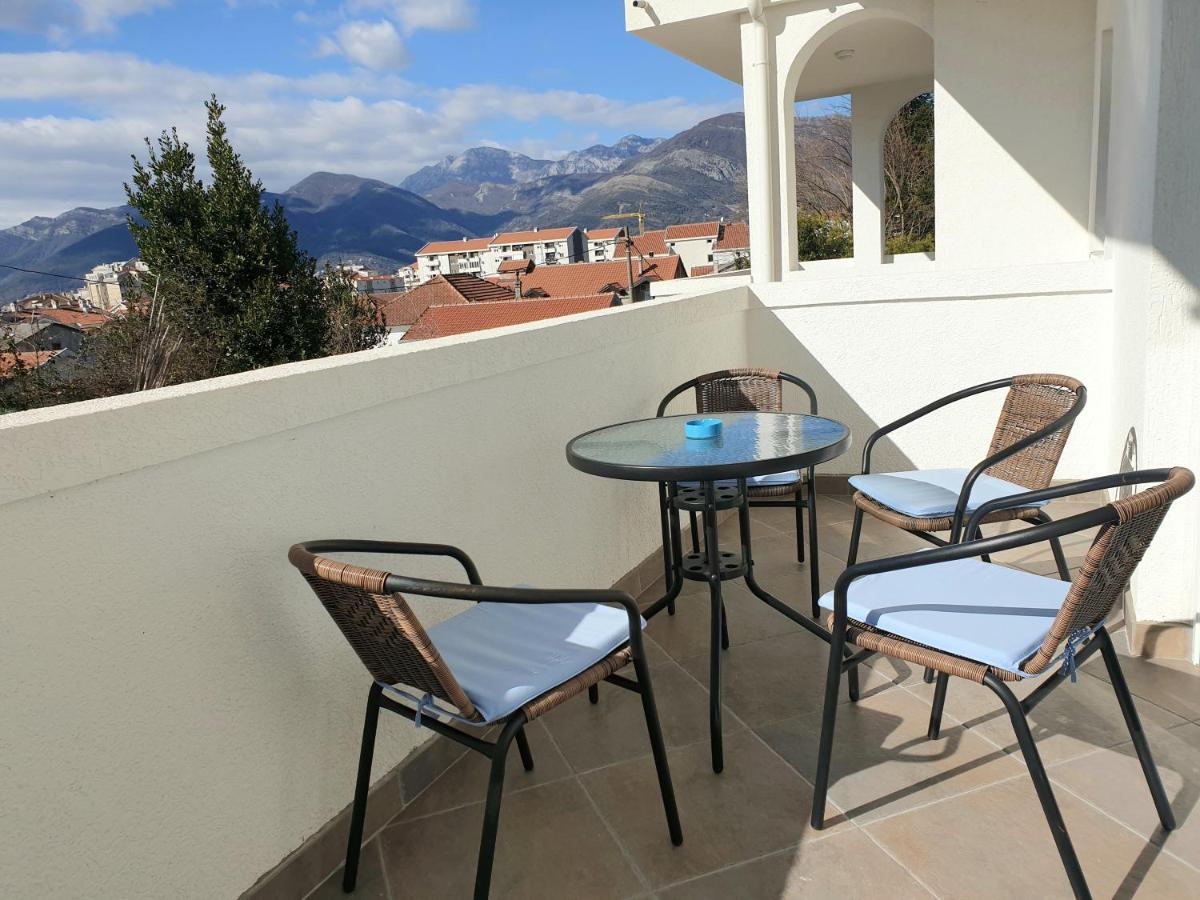 Apartments Jadran Тиват Экстерьер фото